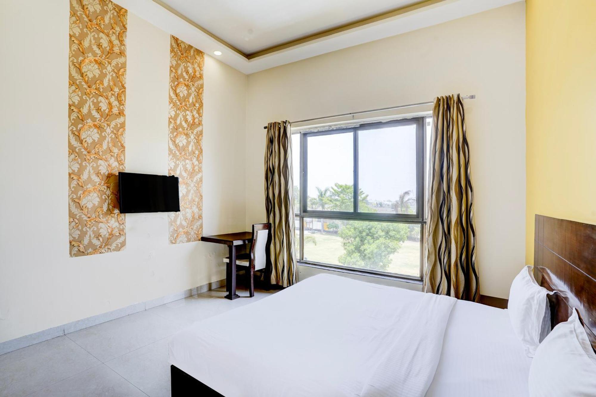 Hotel Amrit Manthan Chittorgarh Exterior photo